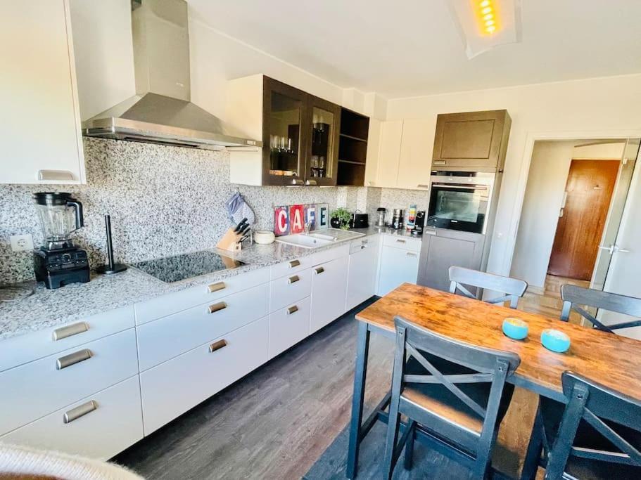 Big Penthouse 2 Bedrooms In Center With Parking And Largeterrace-41 Luxembourg By Eksteriør billede